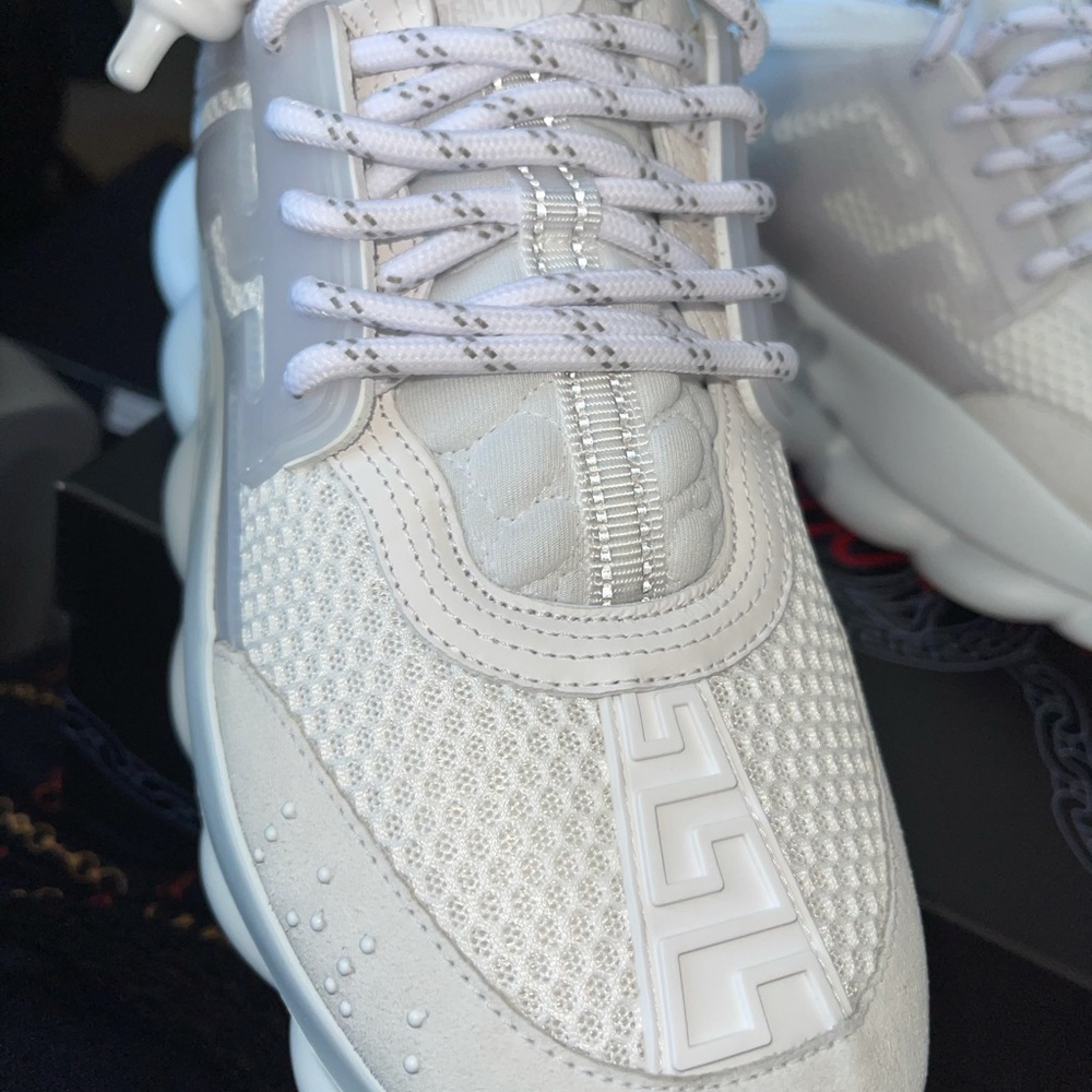 BNIB women’s VERSACE chain reaction size 41 - Picture 3 of 7